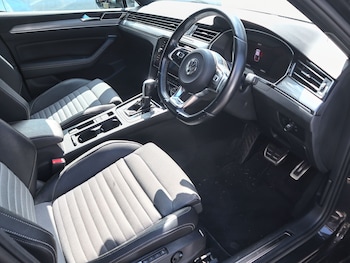Used Volkswagen Passat 2018 for sale - 79060612: Photo
