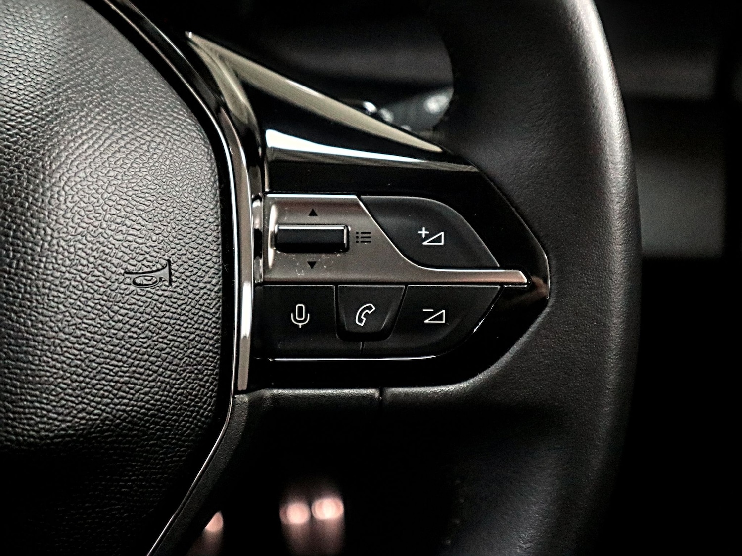 Used Peugeot 308 2022 for sale - 77028277: Photo 38