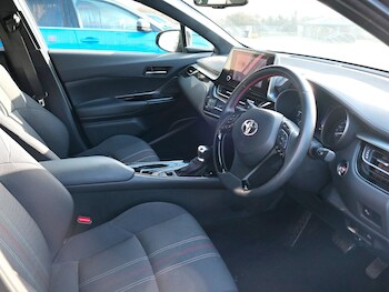 Used Toyota C-HR 2022 for sale - 77342840: Photo