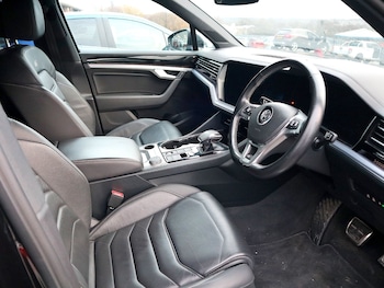 Used Volkswagen Touareg 2019 for sale - 76864217: Photo