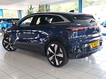 Used Renault Megane 2024 for sale - 79180088: Photo