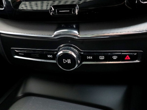 Used Volvo XC60 2018 for sale - 74956573: Photo 36