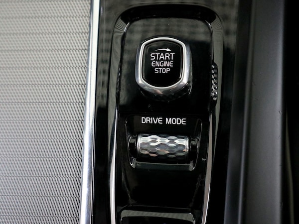 Used Volvo XC60 2018 for sale - 74956573: Photo 39