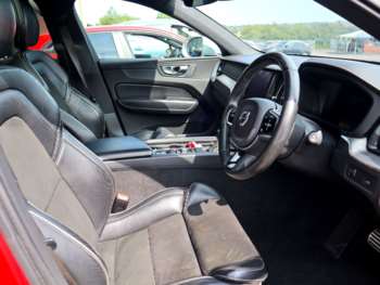 Used Volvo XC60 2018 for sale - 74956573: Photo
