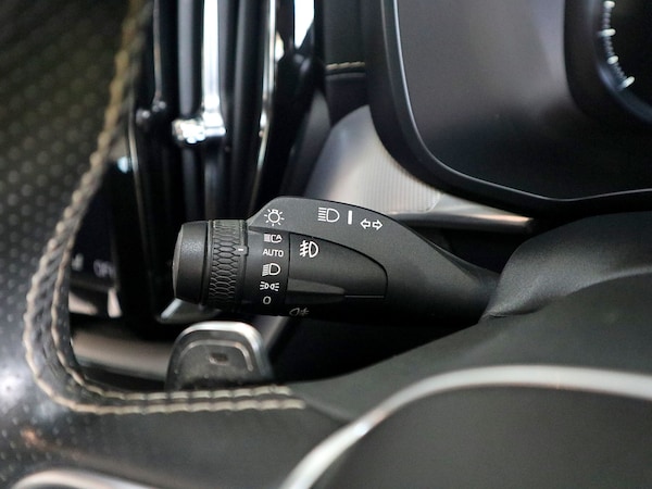 Used Volvo XC60 2018 for sale - 74956573: Photo 41