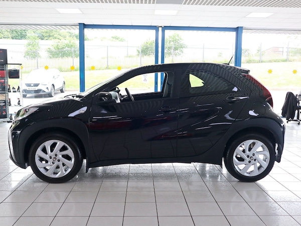 Used Toyota AYGO 2023 for sale - 74677960: Photo 10