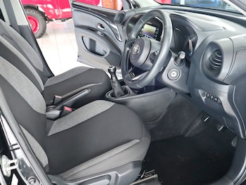 Used Toyota AYGO 2023 for sale - 74677960: Photo