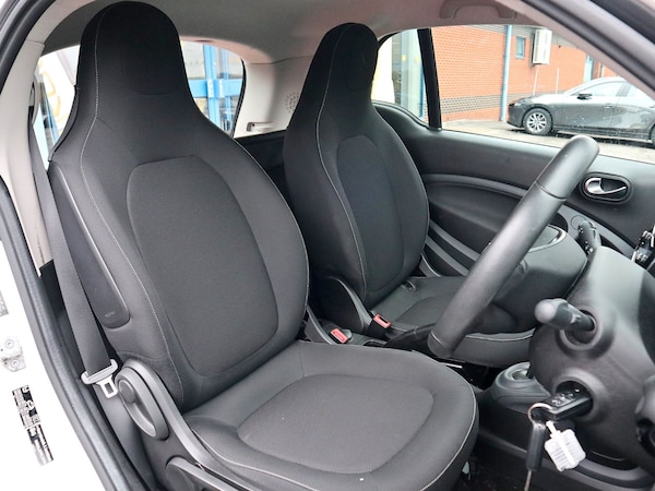 Used smart fortwo 2018 for sale - 76258078: Photo 4