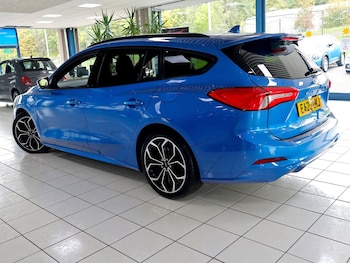 Used Ford Focus 2020 for sale - 76281800: Photo 2