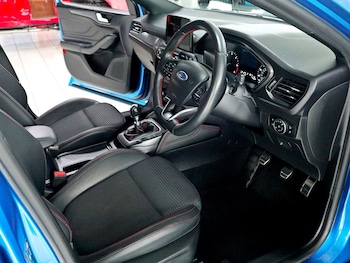 Used Ford Focus 2020 for sale - 76281800: Photo 3