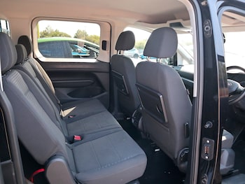 Used Ford Grand Tourneo Connect 2023 for sale - 79315271: Photo