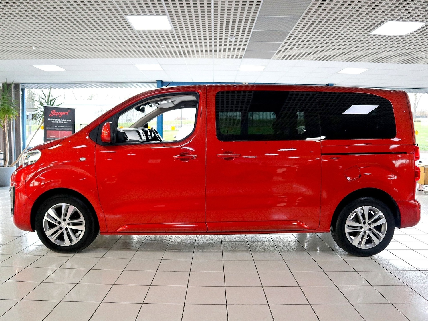 Used Peugeot Traveller 2020 for sale - 76571311: Photo 10