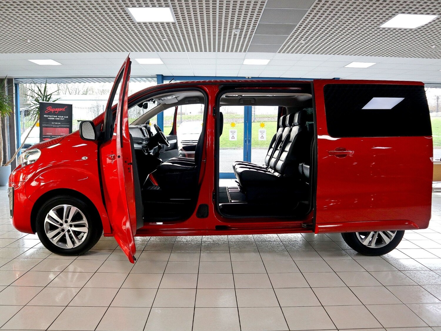 Used Peugeot Traveller 2020 for sale - 76571311: Photo 18