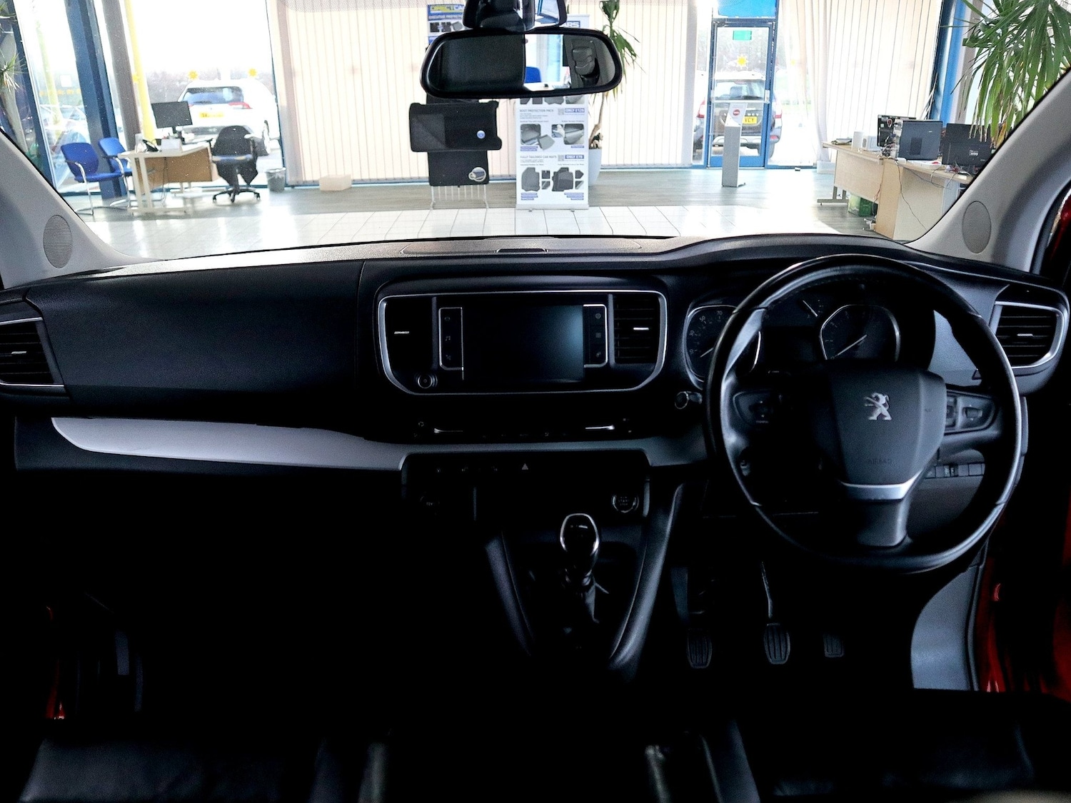 Used Peugeot Traveller 2020 for sale - 76571311: Photo 28