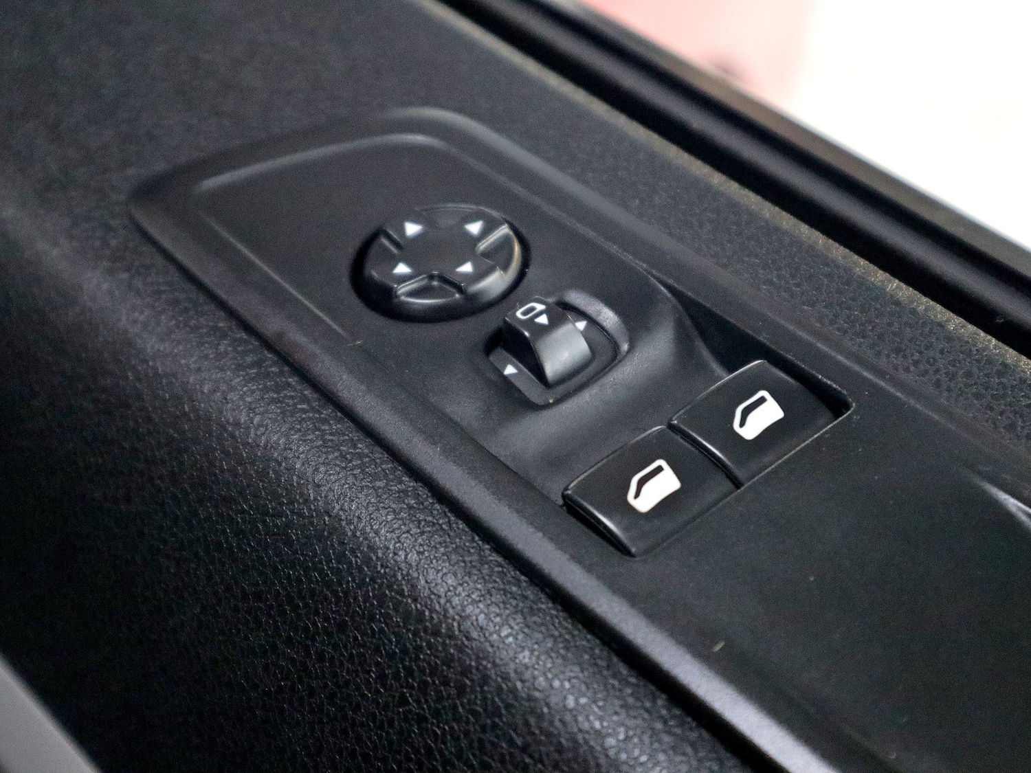 Used Peugeot Traveller 2020 for sale - 76571311: Photo 32