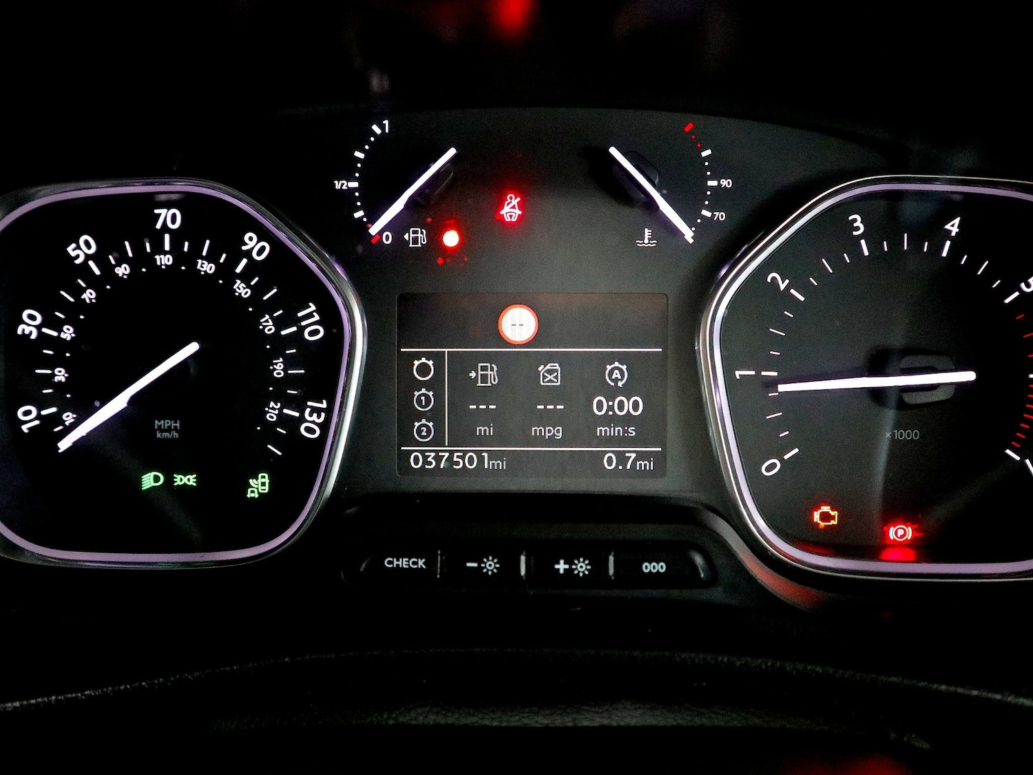 Used Peugeot Traveller 2020 for sale - 76571311: Photo 33