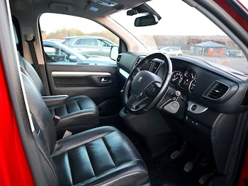 Used Peugeot Traveller 2020 for sale - 76571311: Photo