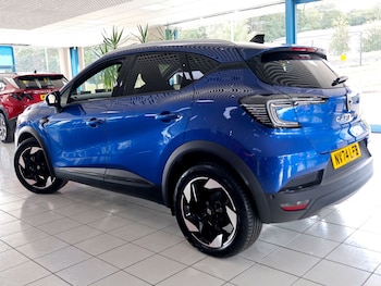 Used Renault Captur 2024 for sale - 75899681: Photo
