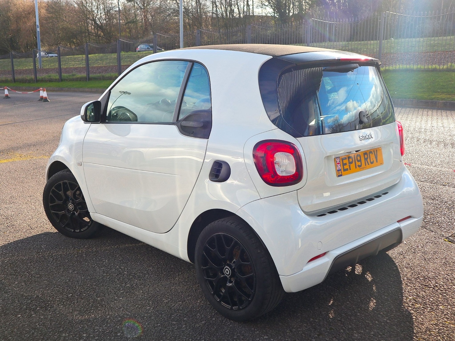 Used smart fortwo 2019 for sale - 77881349: Photo 2