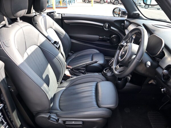 Used MINI Convertible 2023 for sale - 76058330: Photo 3