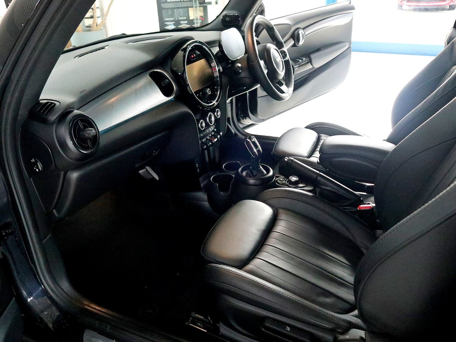 Used MINI Convertible 2023 for sale - 76058330: Photo 4