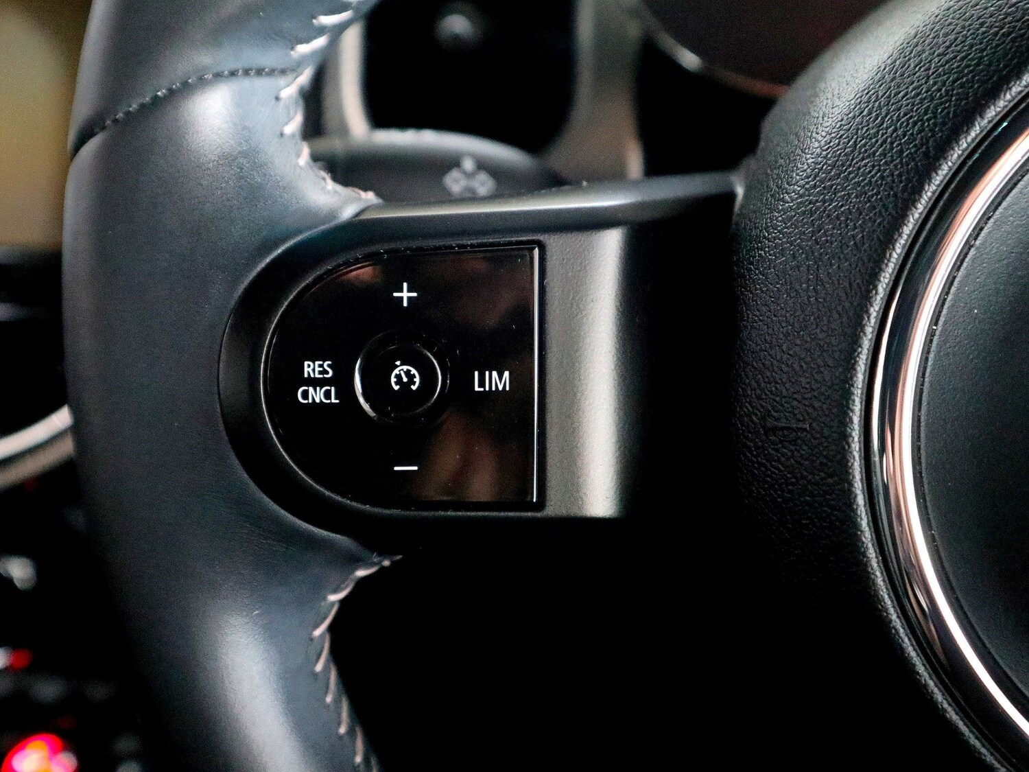 Used MINI Convertible 2023 for sale - 76058330: Photo 43