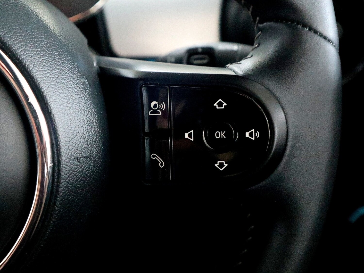 Used MINI Convertible 2023 for sale - 76058330: Photo 45