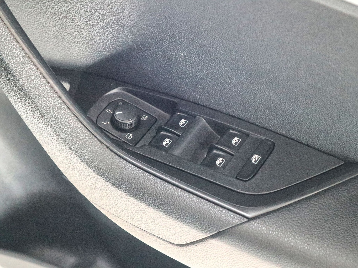 Used Skoda Karoq 2023 for sale - 77656518: Photo 24