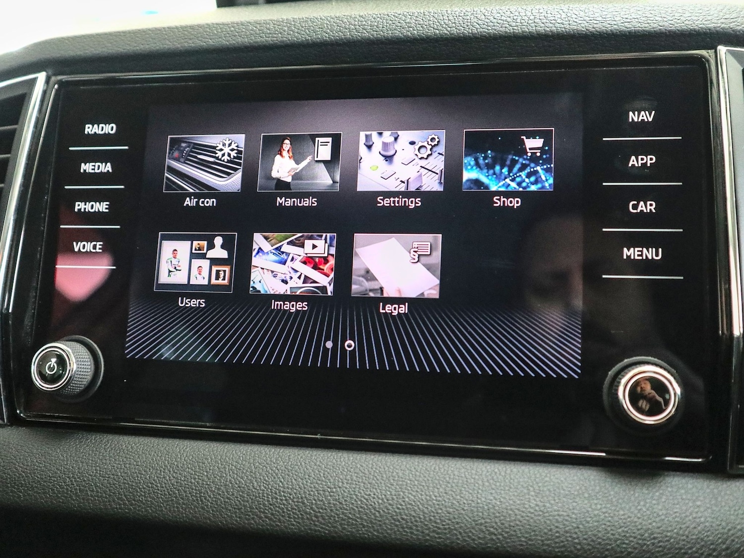 Used Skoda Karoq 2023 for sale - 77656518: Photo 32