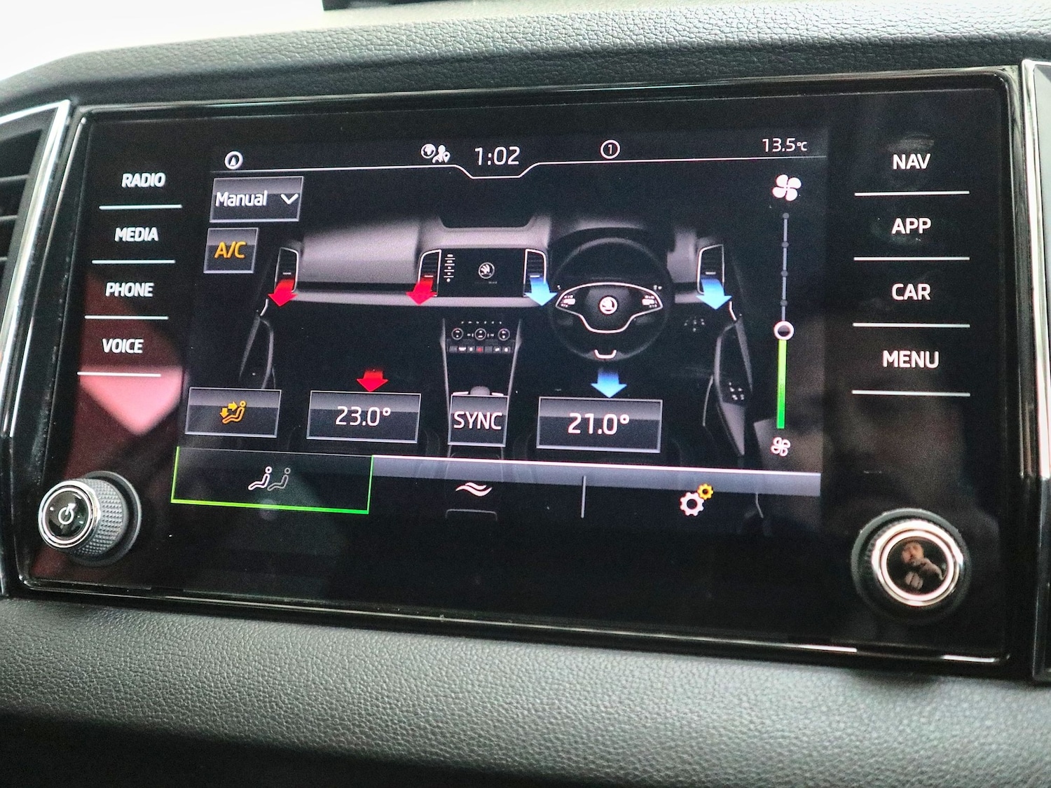 Used Skoda Karoq 2023 for sale - 77656518: Photo 34