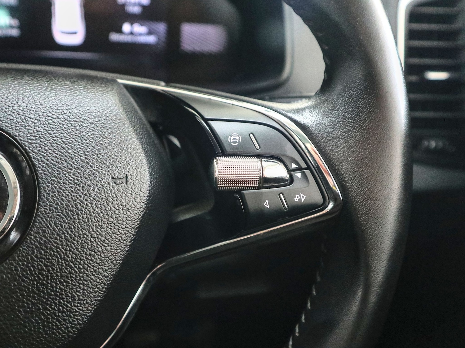 Used Skoda Karoq 2023 for sale - 77656518: Photo 39