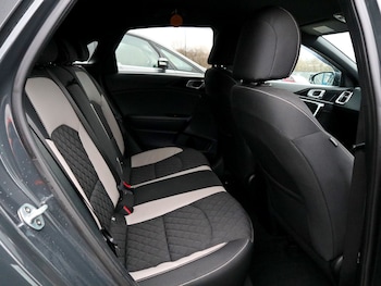 Used Kia Ceed 2020 for sale - 77028274: Photo