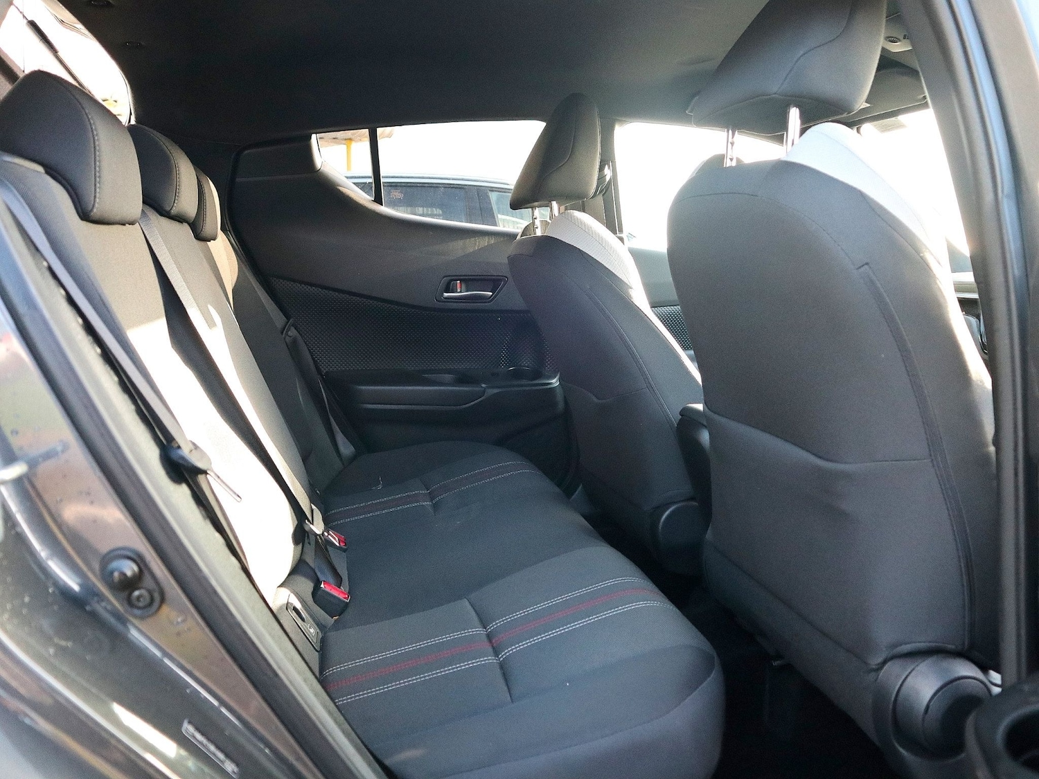 Used Toyota C-HR 2022 for sale - 77465971: Photo 4