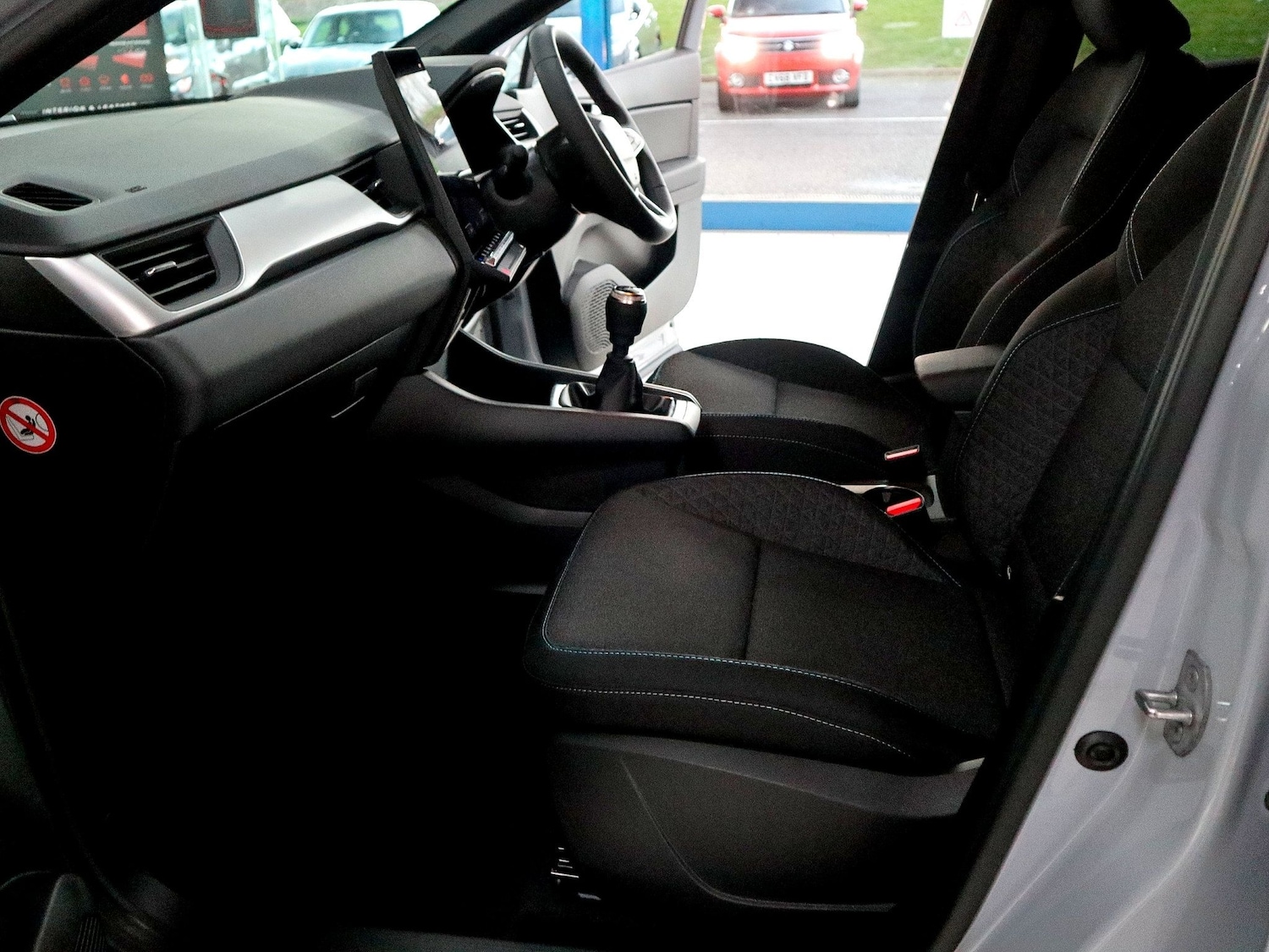 Used Renault Captur 2025 for sale - 77008426: Photo 4