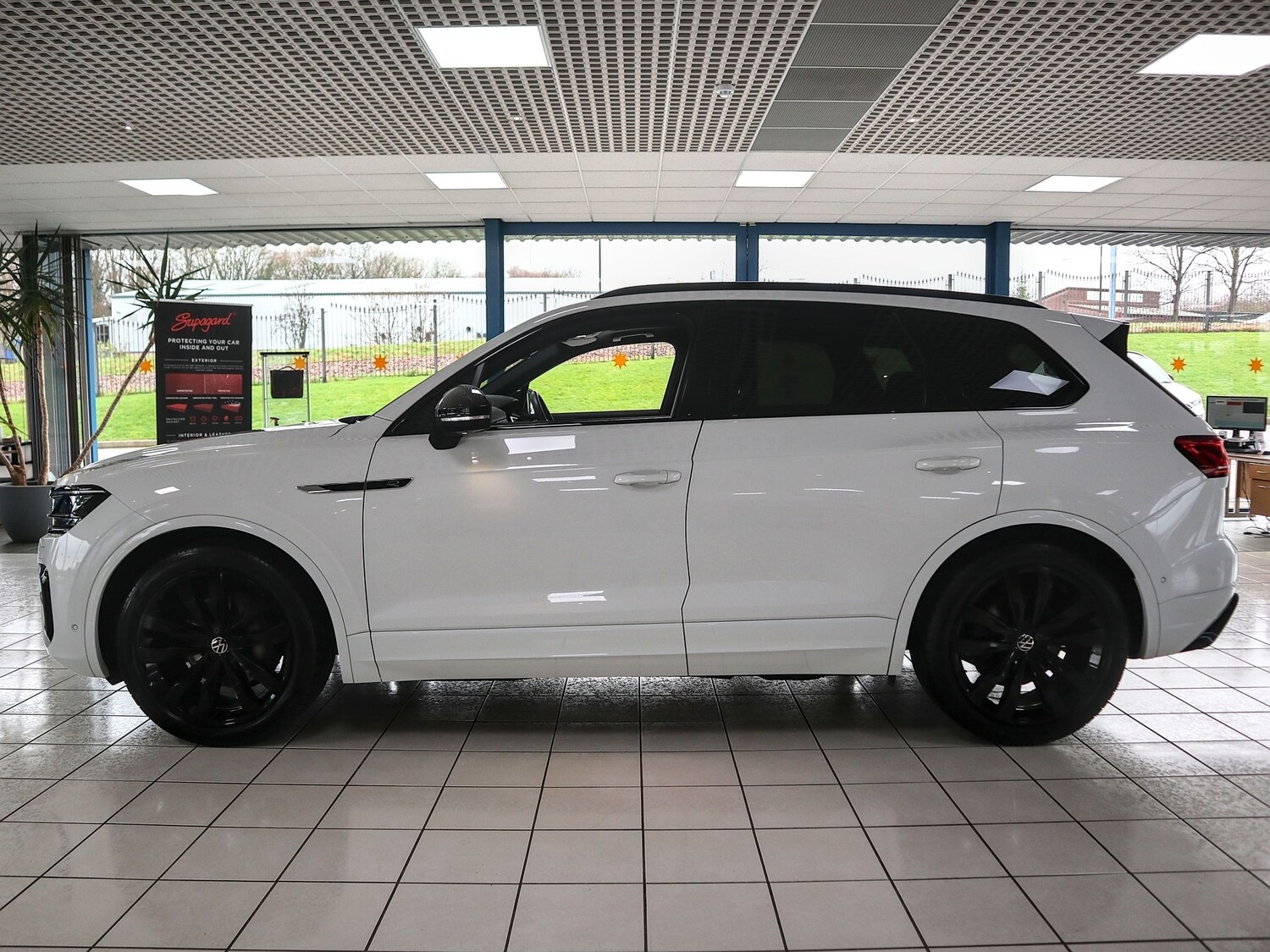 Used Volkswagen Touareg 2022 for sale - 77370888: Photo 10