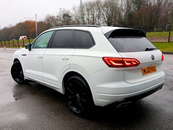 Used Volkswagen Touareg 2022 for sale - 77370888: Photo