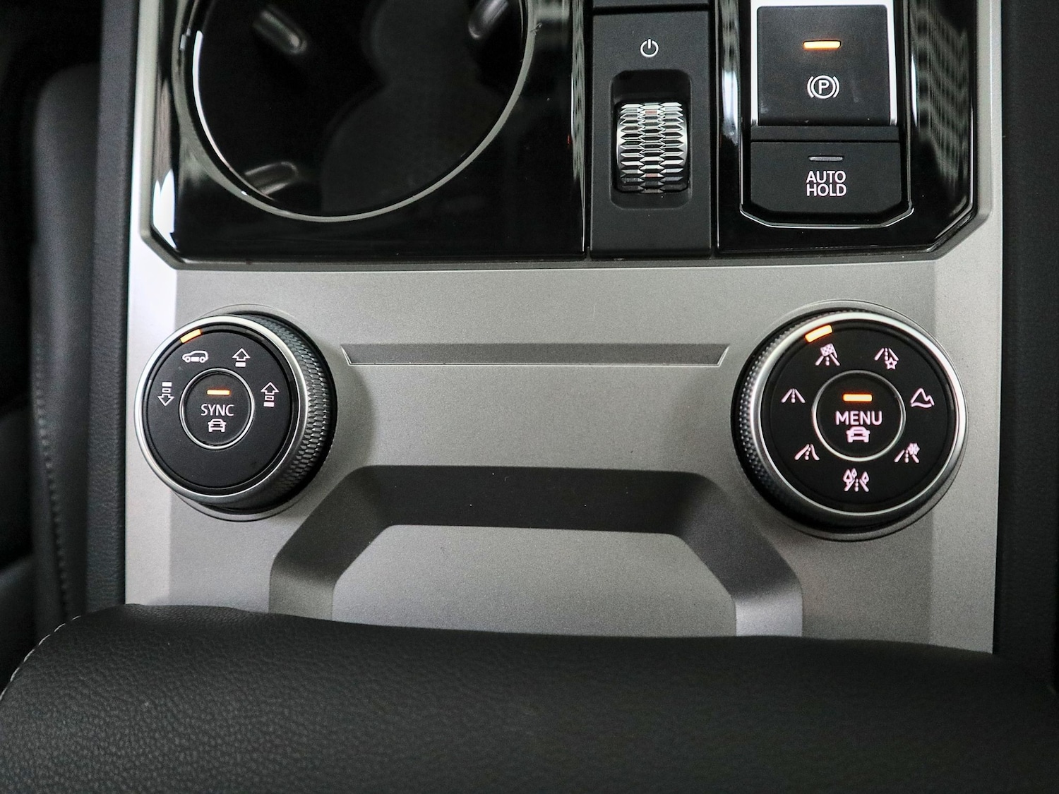 Used Volkswagen Touareg 2022 for sale - 77370888: Photo 39