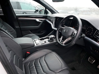 Used Volkswagen Touareg 2022 for sale - 77370888: Photo