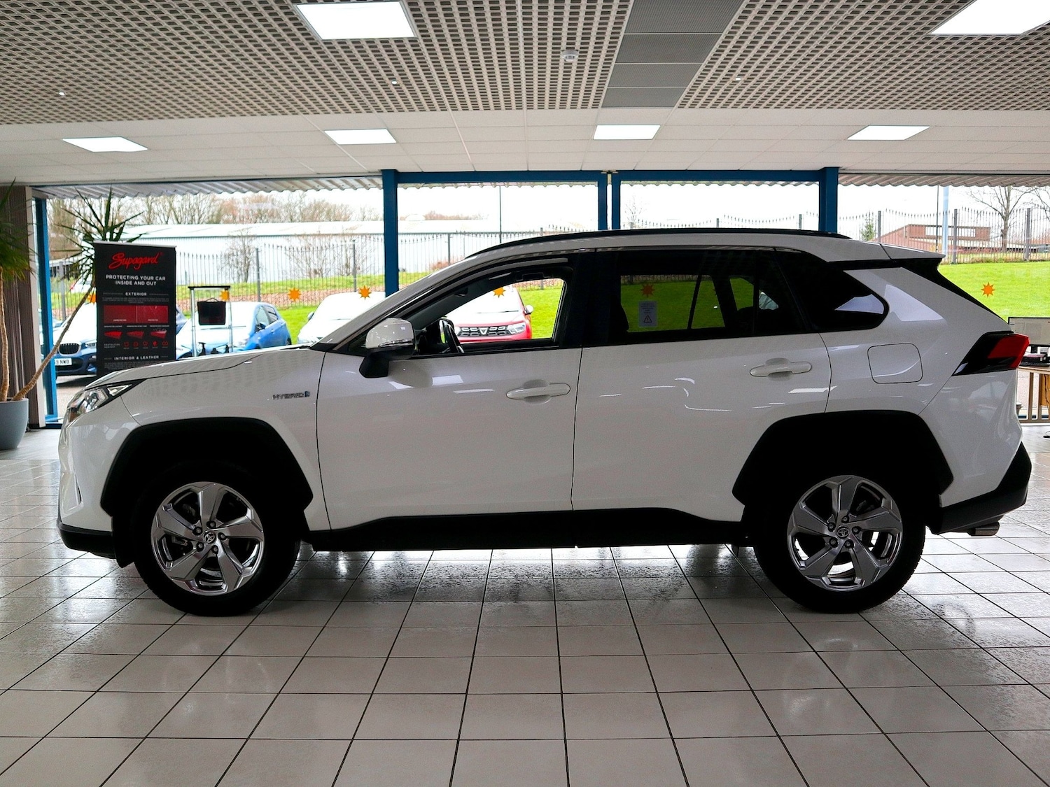 Used Toyota RAV4 2021 for sale - 76911407: Photo 10