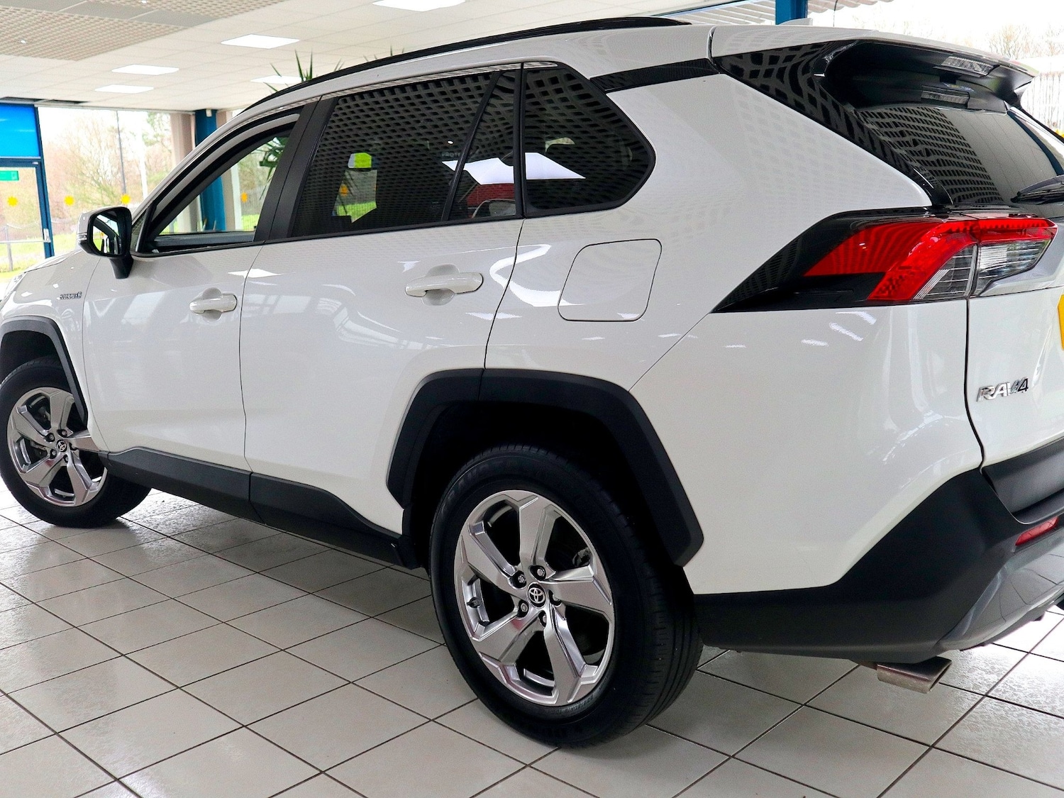 Used Toyota RAV4 2021 for sale - 76911407: Photo 13