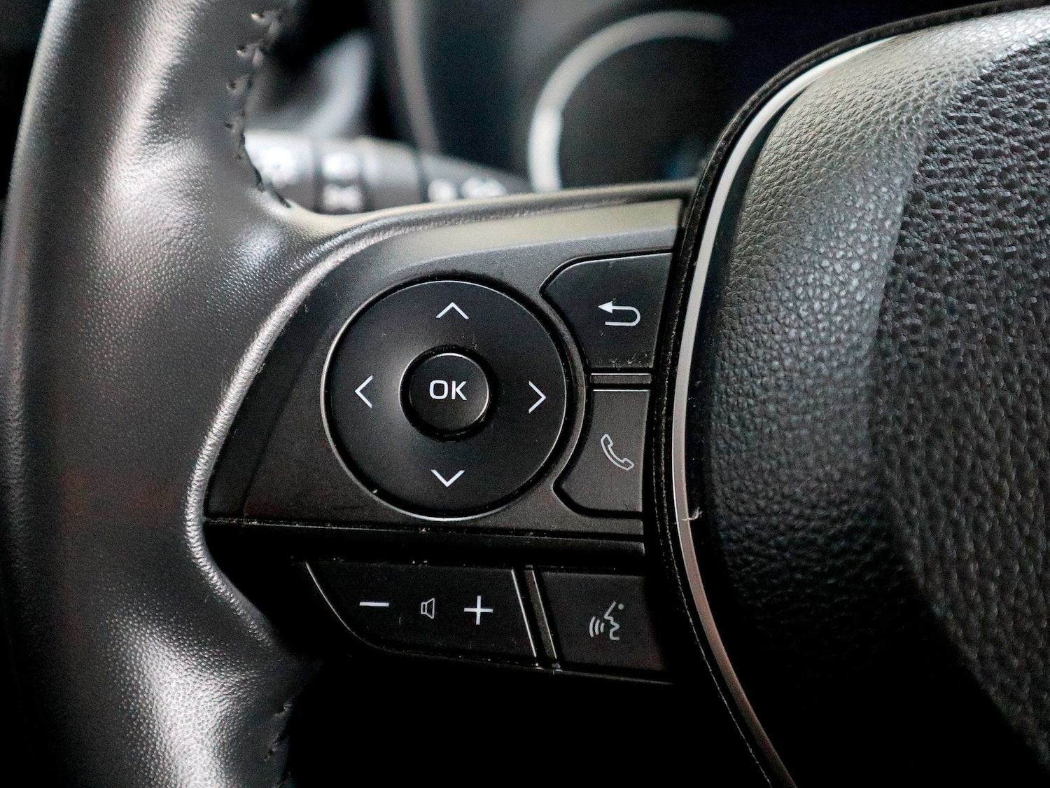 Used Toyota RAV4 2021 for sale - 76911407: Photo 38