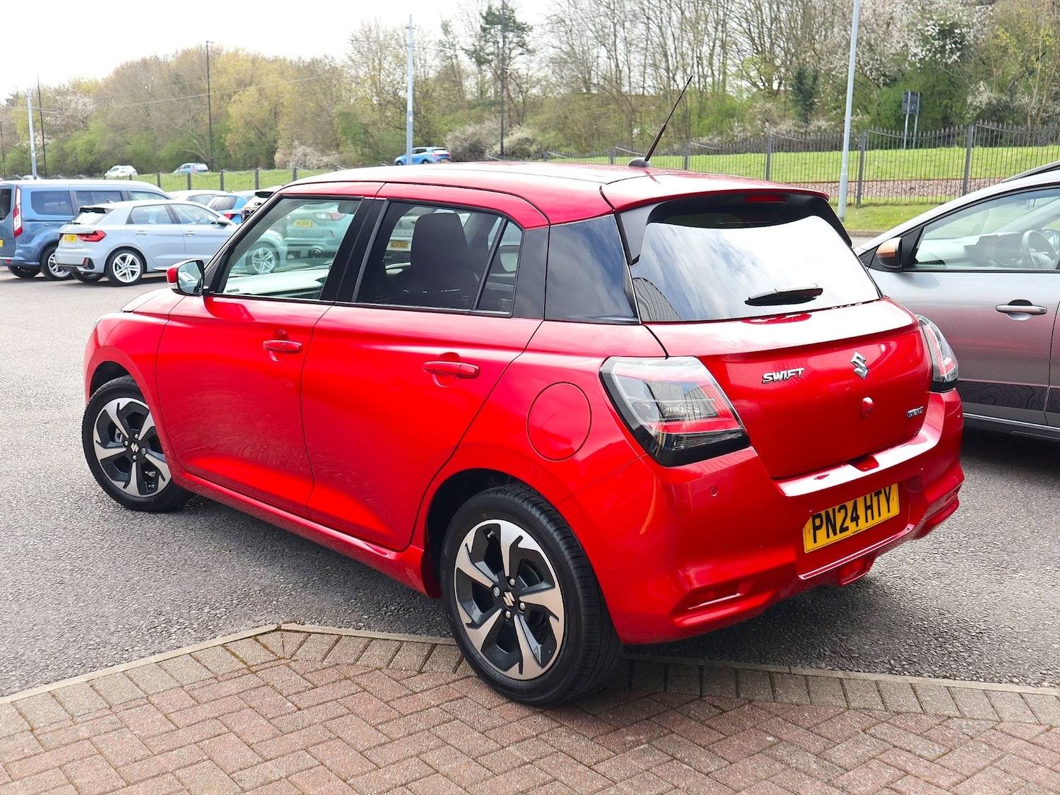 Used Suzuki Swift 2024 for sale - 78071037: Photo 2