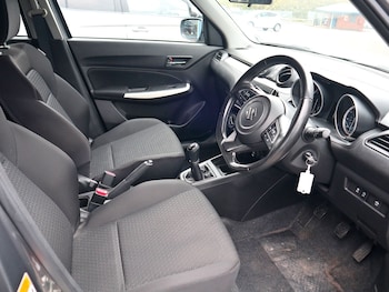 Used Suzuki Swift 2021 for sale - 76082894: Photo 3