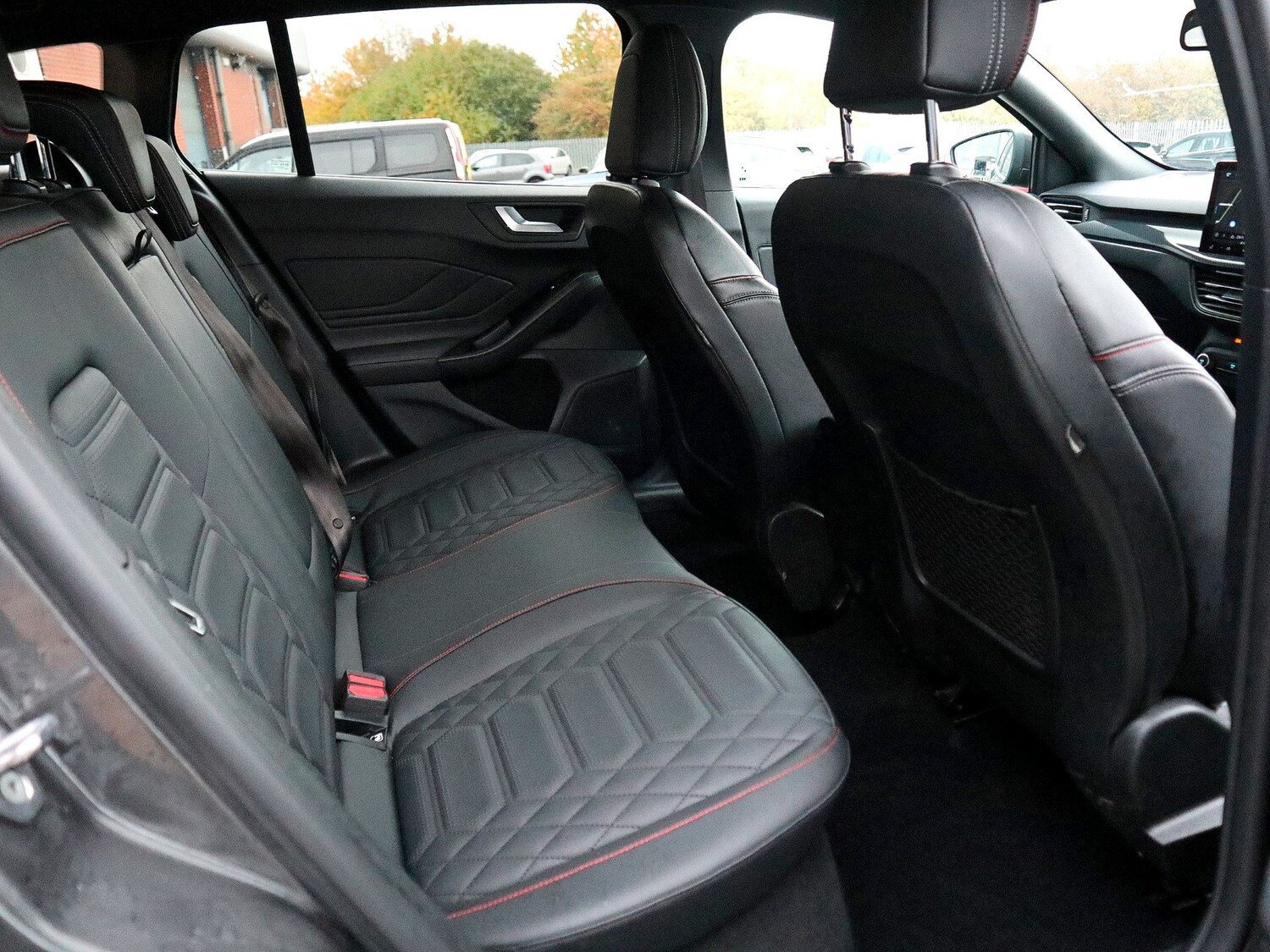 Used Ford Focus 2022 for sale - 76307904: Photo 4