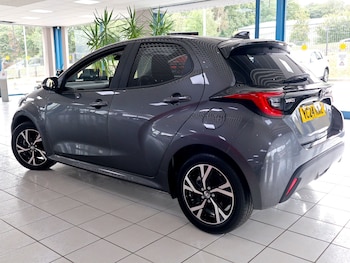 Used Toyota Yaris 2024 for sale - 75731488: Photo