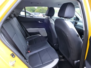 Used Kia Stonic 2020 for sale - 75668367: Photo