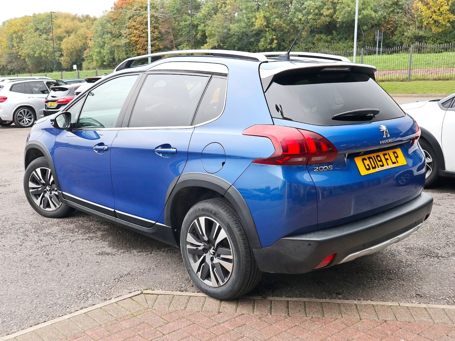 Used Peugeot 2008 2019 for sale - 76258077: Photo 2