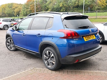 Used Peugeot 2008 2019 for sale - 76258077: Photo