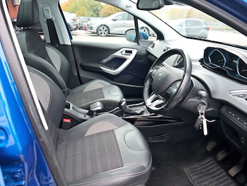 Used Peugeot 2008 2019 for sale - 76258077: Photo