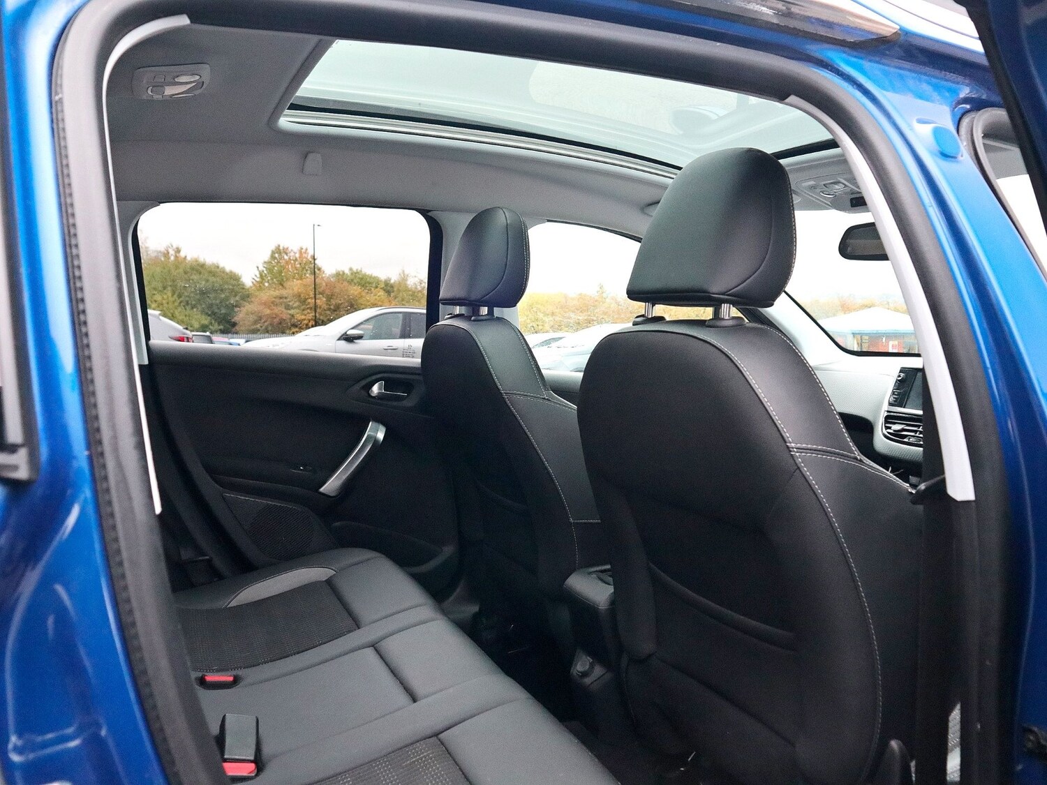 Used Peugeot 2008 2019 for sale - 76258077: Photo 4